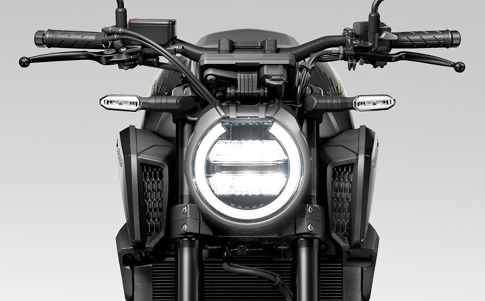 đèn pha led Honda CB650R 2023 black edition